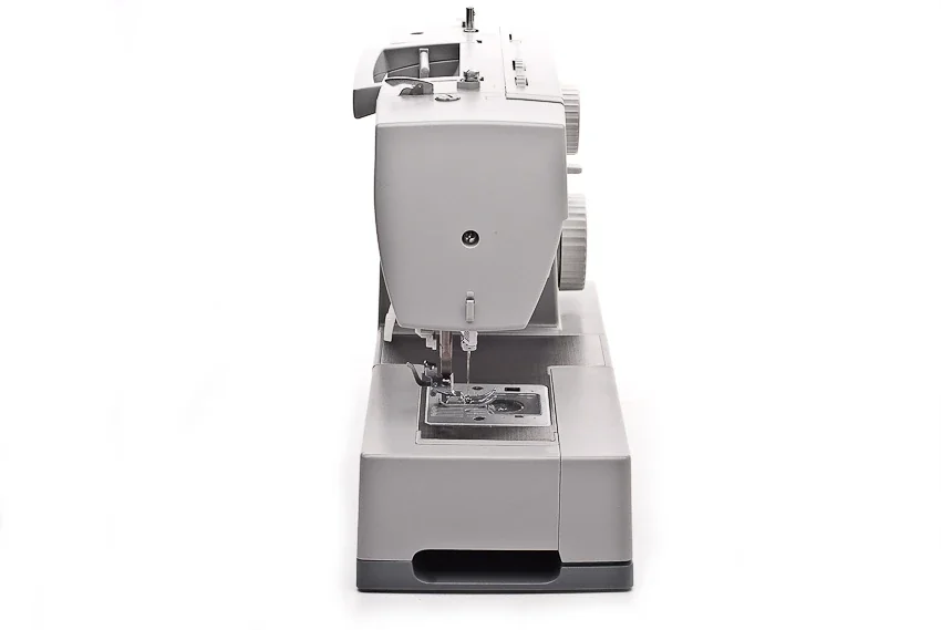 SINGER Heavy Duty 4423 robuste Hochgeschwindigkeitsnähmaschine