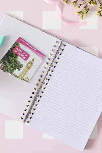 NEXT Notizbuch B5 liniert mit Vichykaros und Blumen