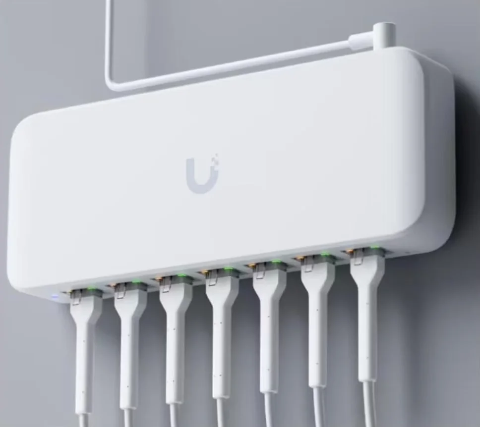 Ubiquiti UniFi Switch Ultra 210W 16-Port Gigabit PoE Netzwerk-Switch