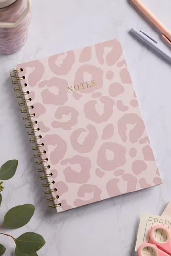 NEXT Notizbuch B5 liniert mit Leoparden-Print